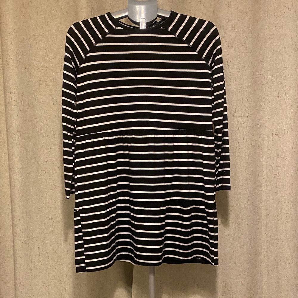 Adorable & Soft Black & White Striped Long Sleeve Tunic/Mini Dress
